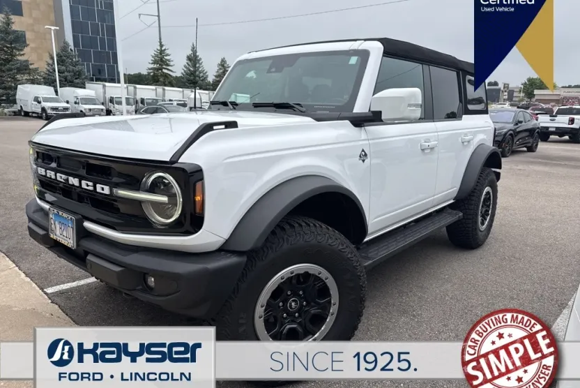 2023 Ford Bronco Outer Banks photo 1
