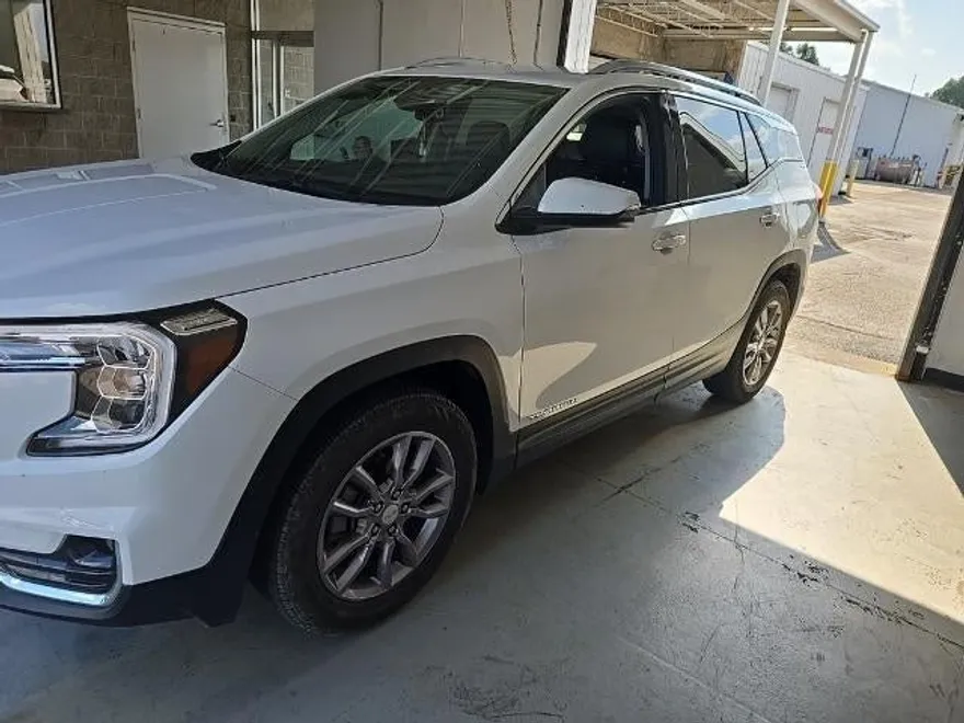 2023 Gmc Terrain SLT photo 1