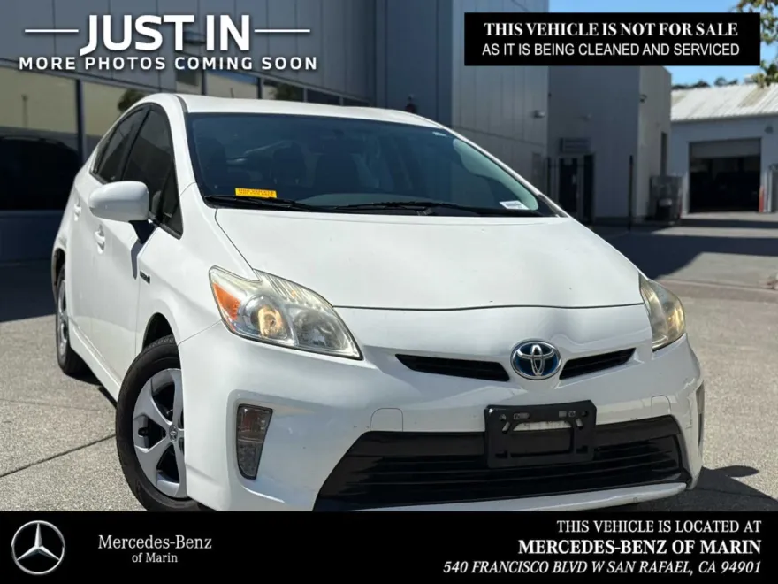 2012 Toyota Prius Two photo 1