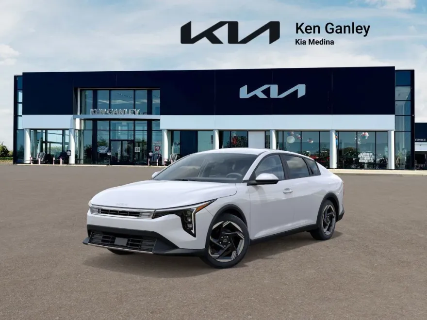 2025 Kia K4 EX photo 1