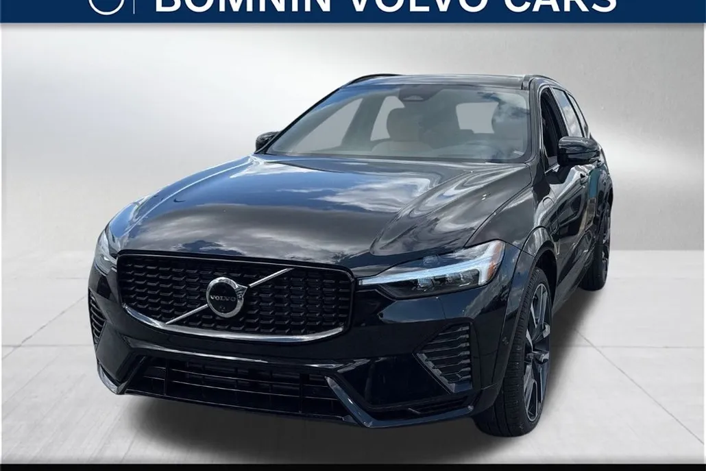 2025 Volvo XC60 Hybrid T8 photo 1