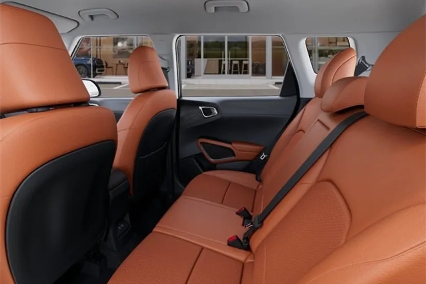2025 Kia Soul EX photo 1