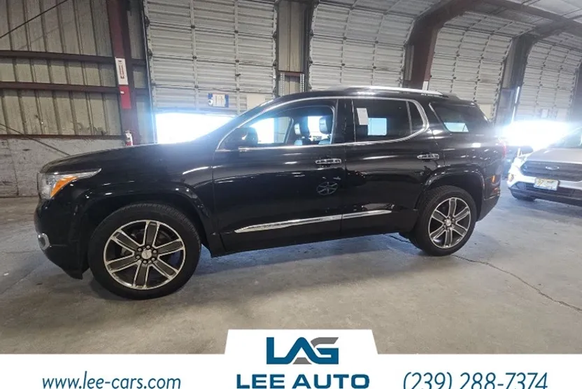 2017 Gmc Acadia Denali photo 1