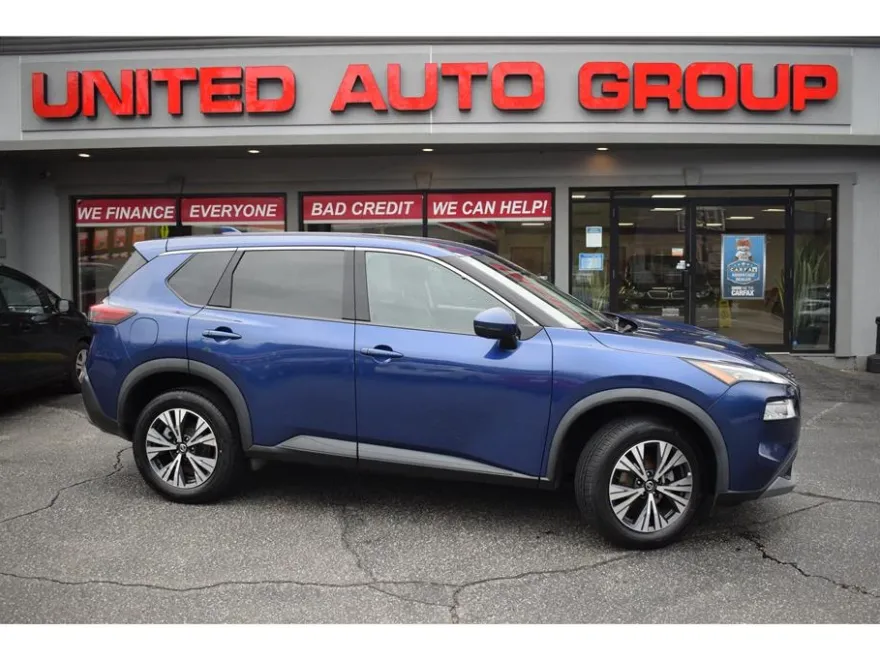2021 Nissan Rogue SV photo 1