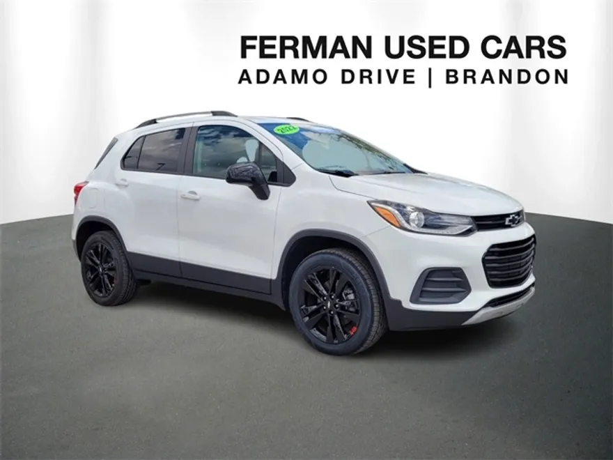 2022 Chevrolet Trax LT photo 1