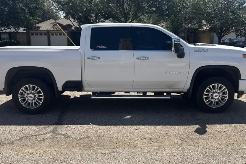 2022 Chevrolet Silverado 2500HD High Country photo 1