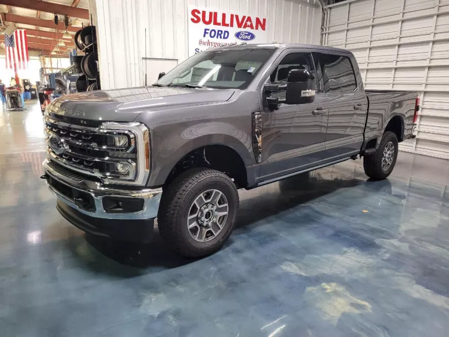 2026 Ford F-250 Lariat photo 1
