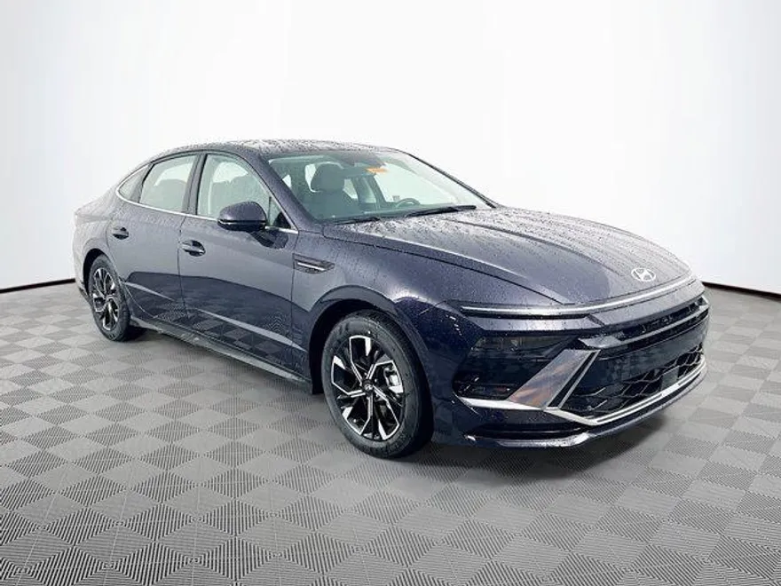 2025 Hyundai Sonata SEL photo 1