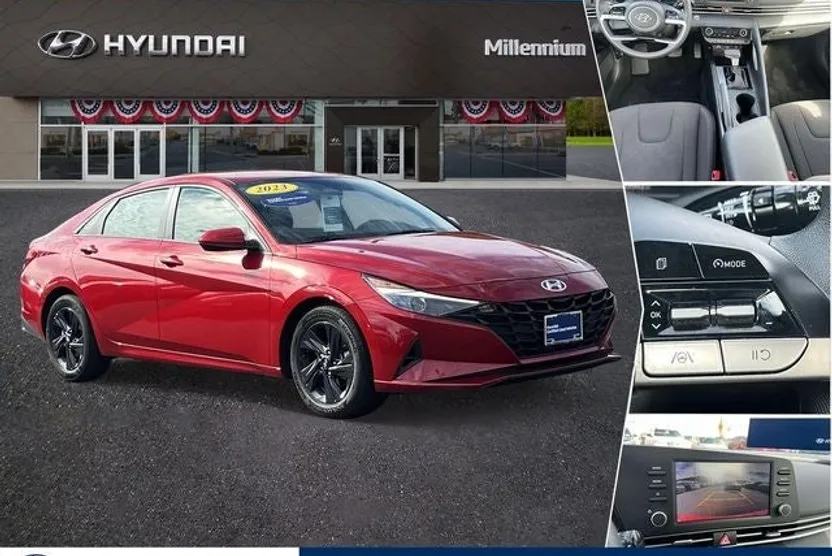 2023 Hyundai Elantra SEL photo 1