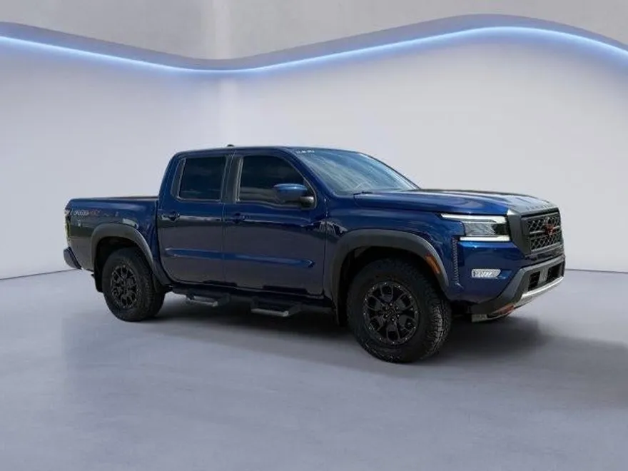 2022 Nissan Frontier Crew Cab PRO-4X photo 1