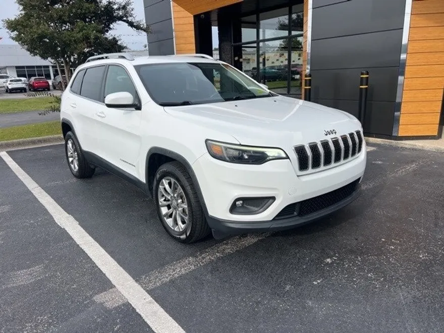 2019 Jeep Cherokee Latitude photo 1