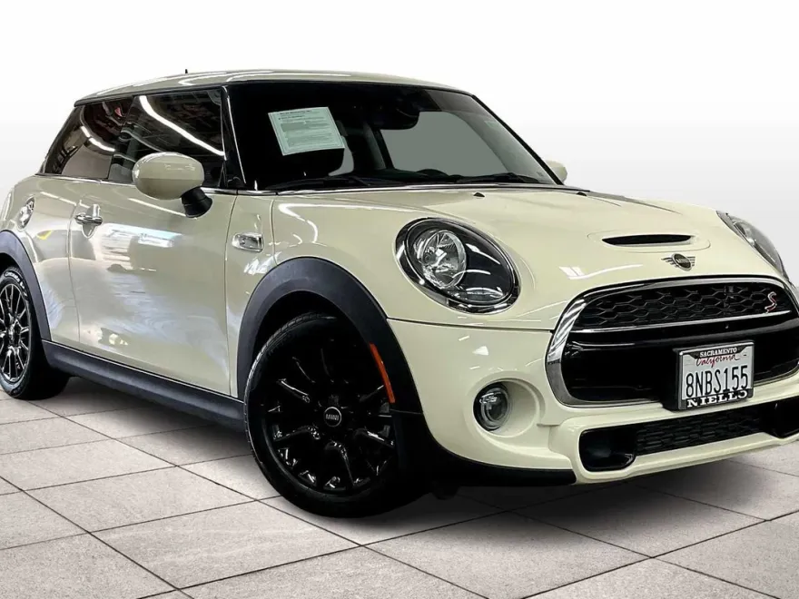 2020 Mini Cooper Hardtop S photo 1