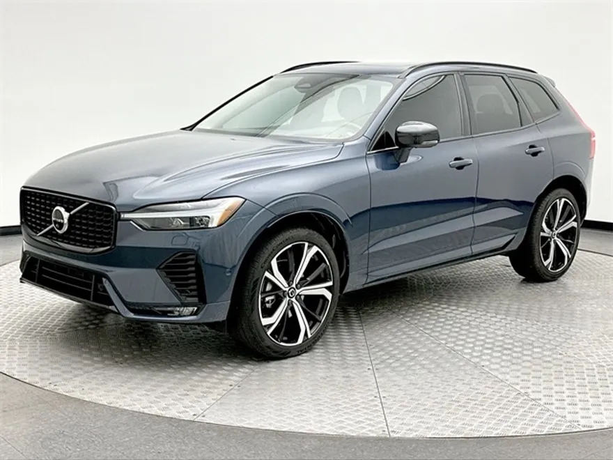 2023 Volvo XC60 B5 Ultimate photo 1