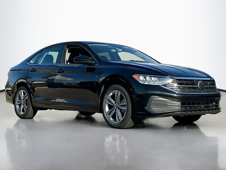 2024 Volkswagen Jetta SE photo 1