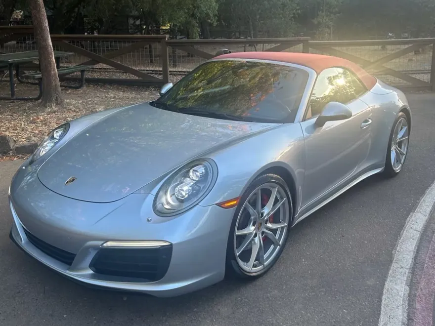 2017 Porsche 911 4S photo 1