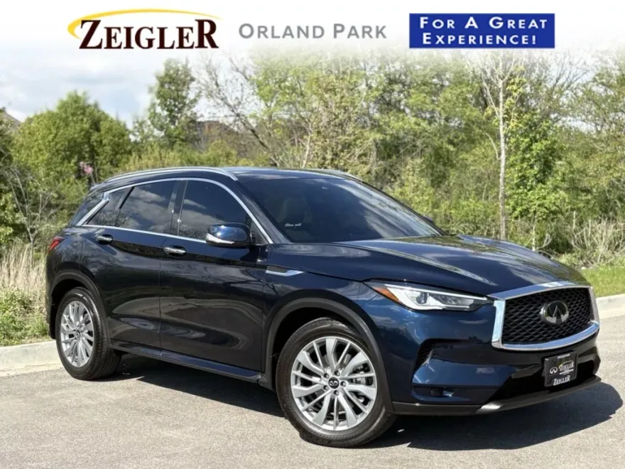 2023 Infiniti QX50 Luxe AWD photo 1