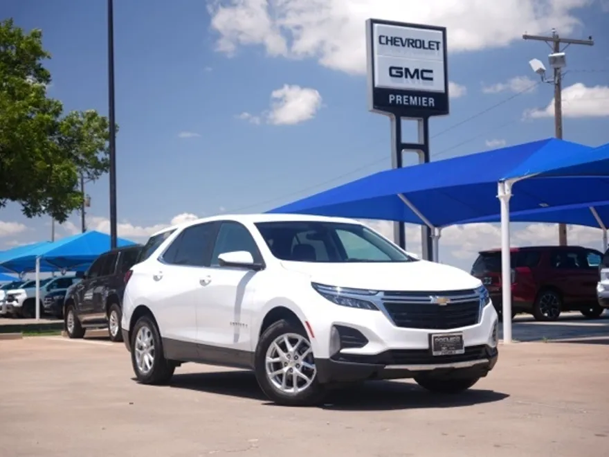 2022 Chevrolet Equinox LT photo 1