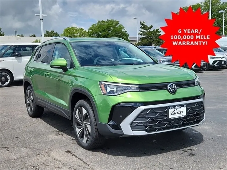 2025 Volkswagen Taos SE photo 1