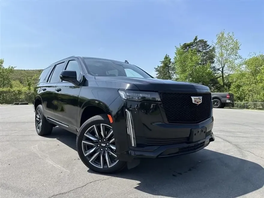 2023 Cadillac Escalade Sport photo 1
