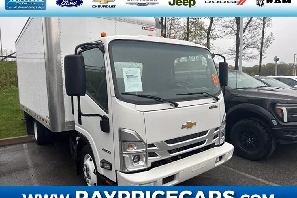 2023 Chevrolet Silverado 4500HD photo 1