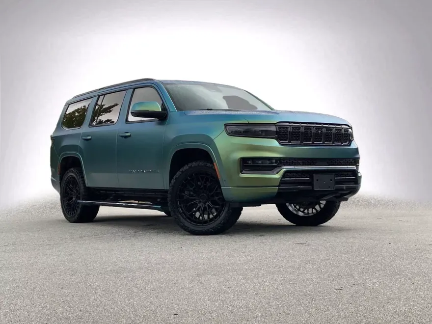 2023 Jeep Grand Wagoneer II Obsidian photo 1