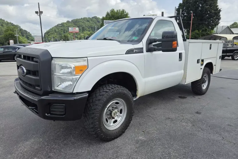 2015 Ford F-250 XL photo 1