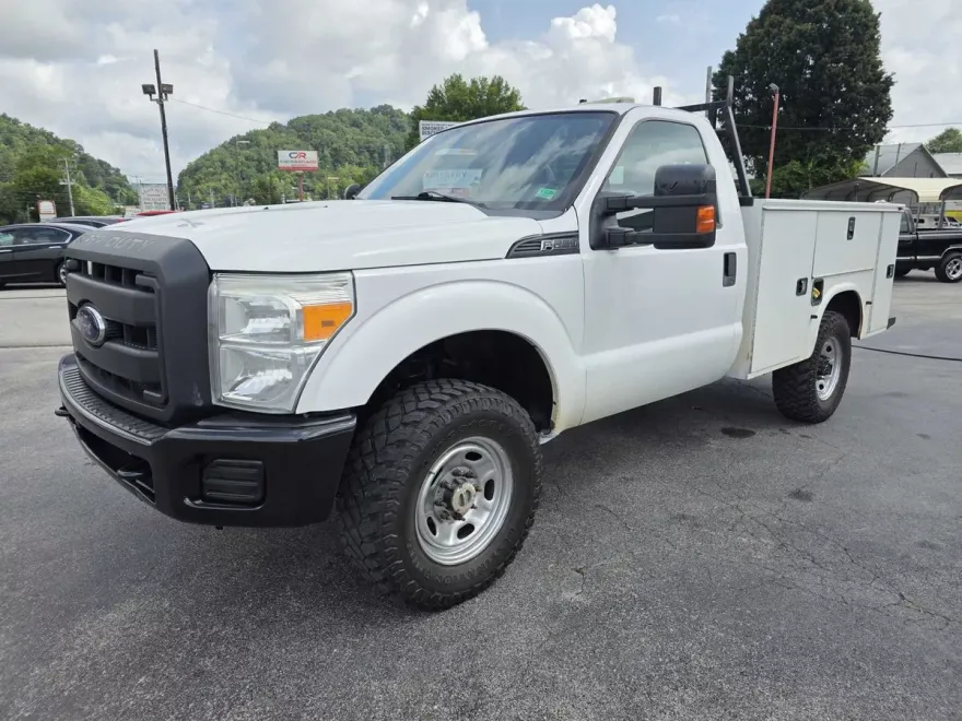 2015 Ford F-250 XL photo 1