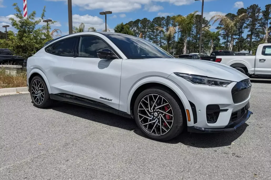 2023 Ford Mustang Mach-E GT photo 1