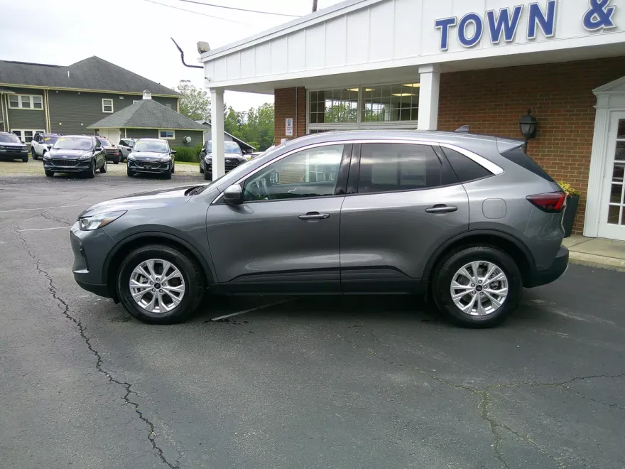 2023 Ford Escape Active photo 1