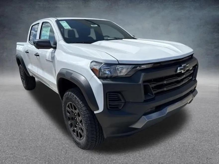 2025 Chevrolet Colorado Trail Boss photo 1
