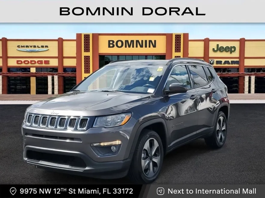 2017 Jeep Compass Latitude photo 1