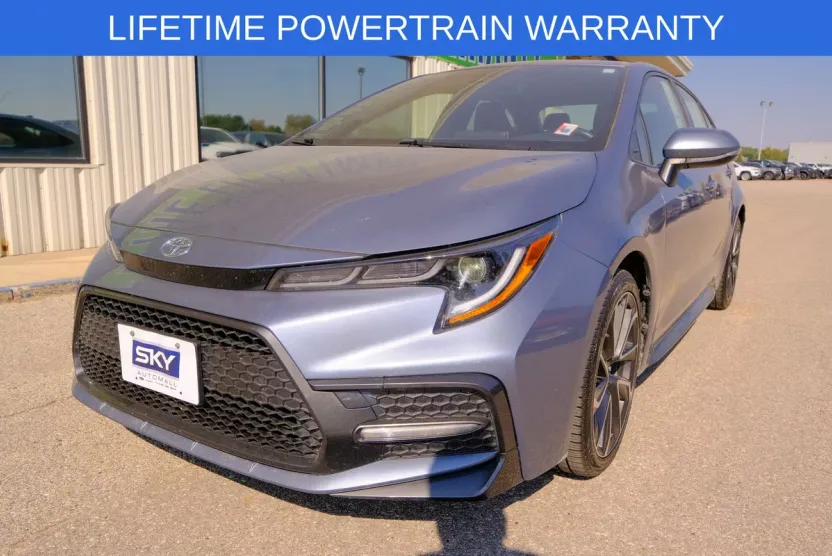 2021 Toyota Corolla SE photo 1