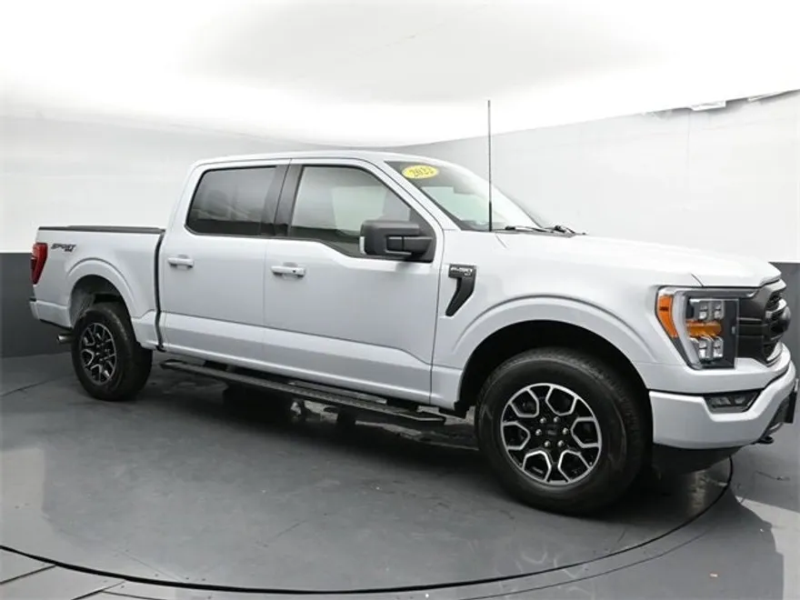 2022 Ford F-150 XLT photo 1