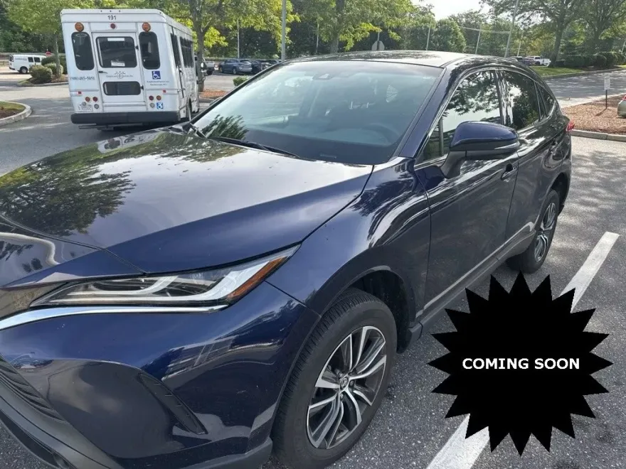2023 Toyota Venza LE photo 1