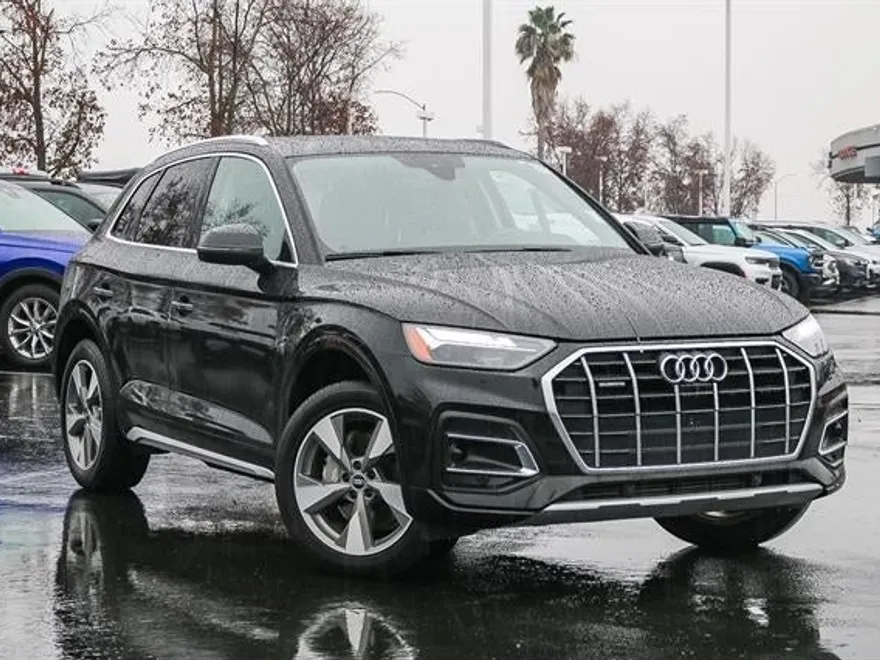 2023 Audi Q5 Premium Plus 40 TFSI S line photo 1
