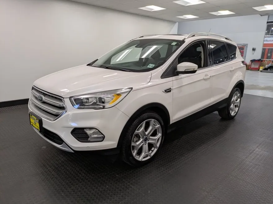 2019 Ford Escape Titanium photo 1