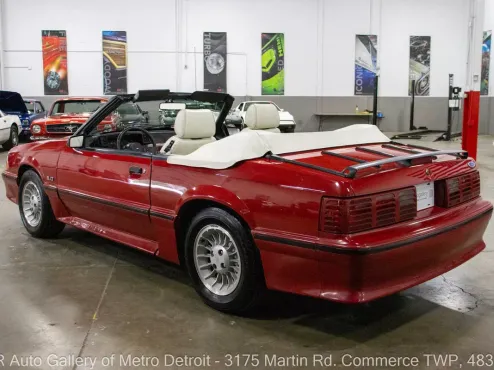 1987 Ford Mustang GT photo 4