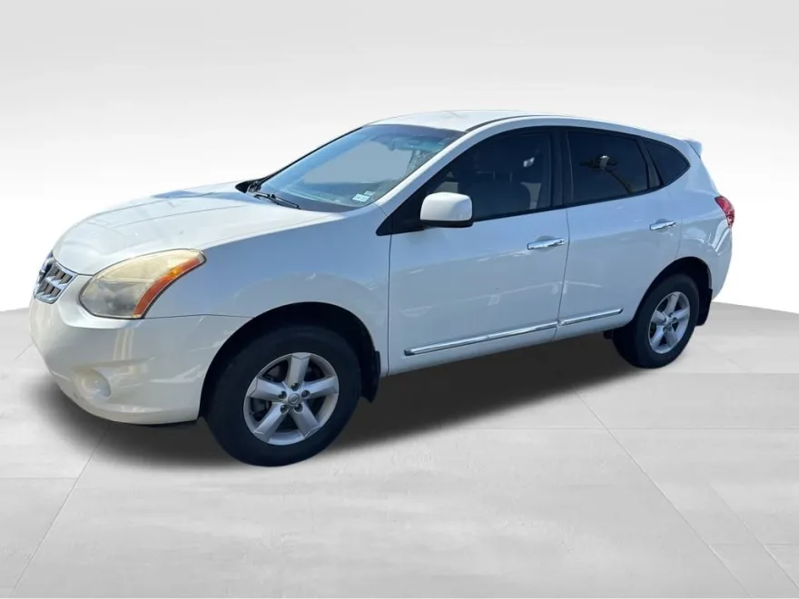 2013 Nissan Rogue S photo 1