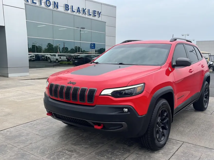 2019 Jeep Cherokee Trailhawk photo 1