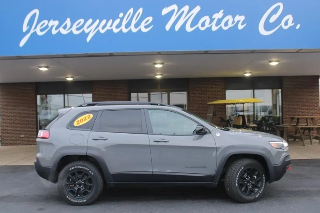 2022 Jeep Cherokee Trailhawk photo 1