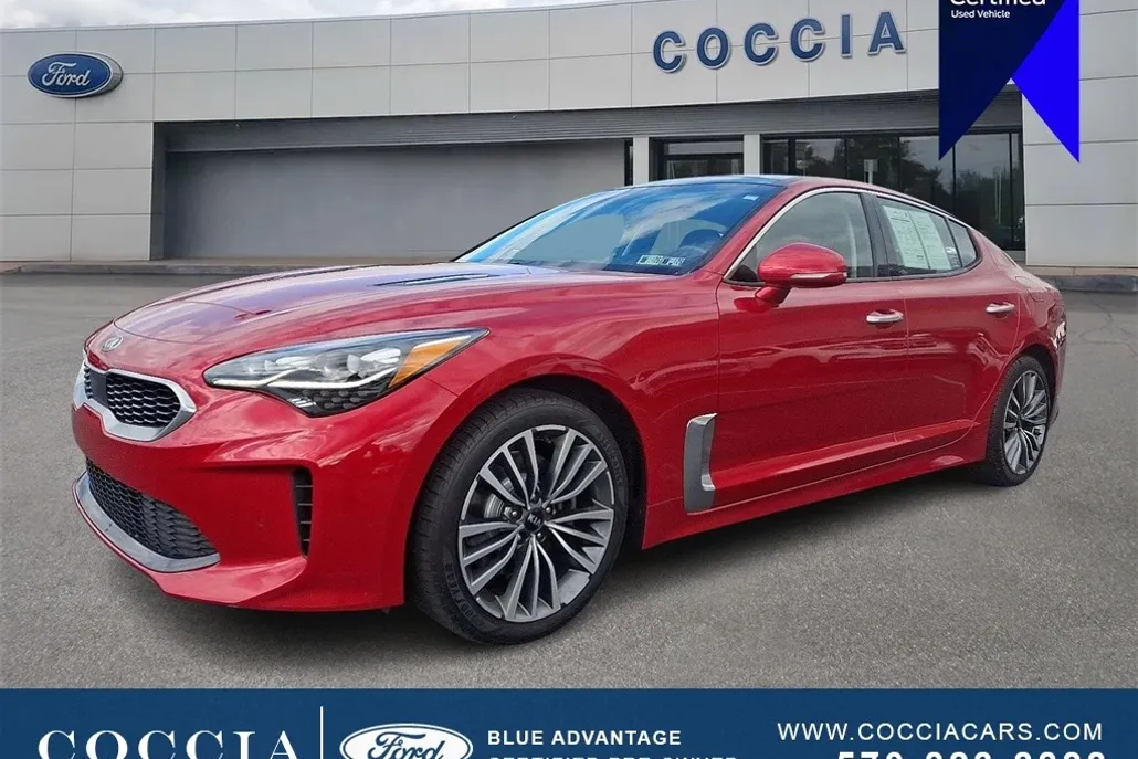 2019 Kia Stinger Premium photo 1