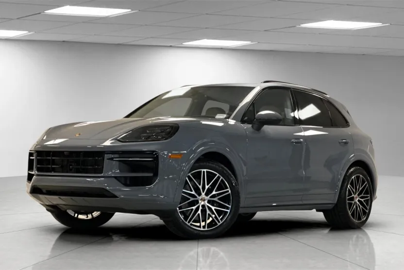 2025 Porsche Cayenne Base photo 1
