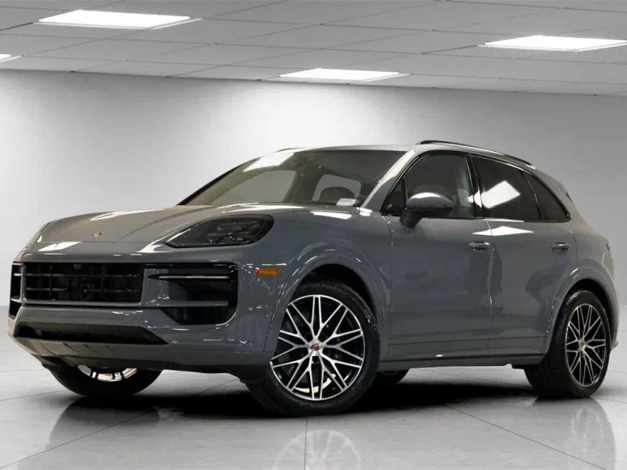 2025 Porsche Cayenne Base photo 1