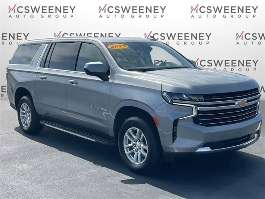 2023 Chevrolet Suburban LT photo 1