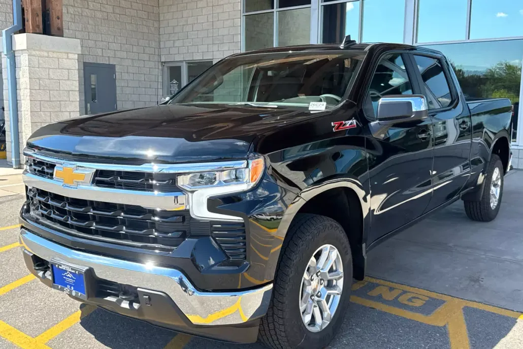 2026 Chevrolet Silverado 1500 LT photo 1