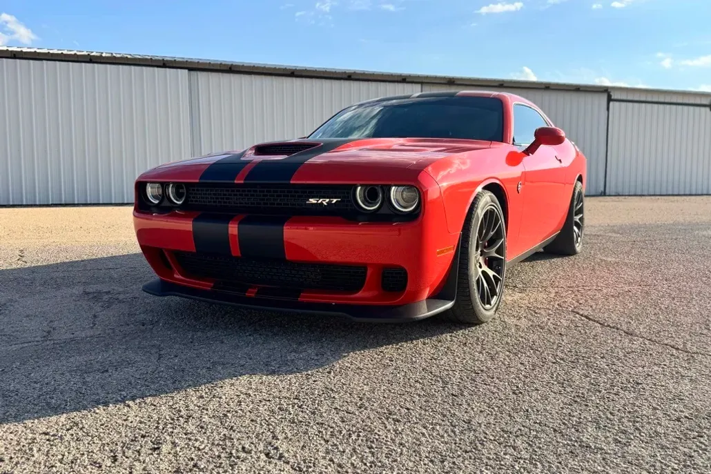 2016 Dodge Challenger SRT8 Hellcat photo 1