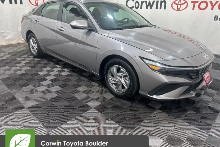 2024 Hyundai Elantra SE photo 1