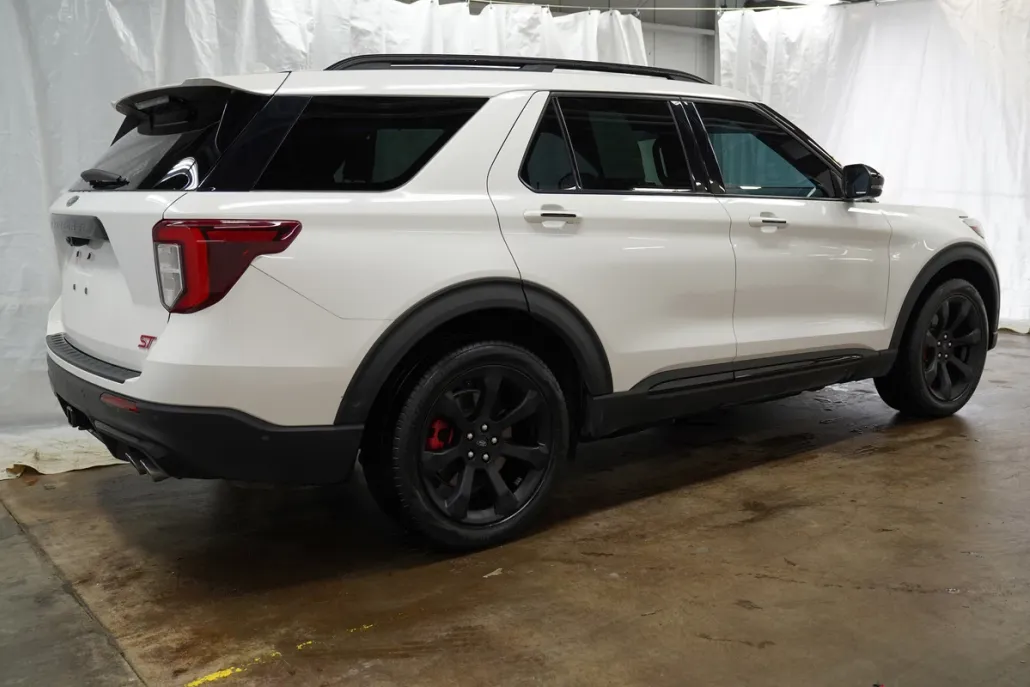 2021 Ford Explorer ST photo 1