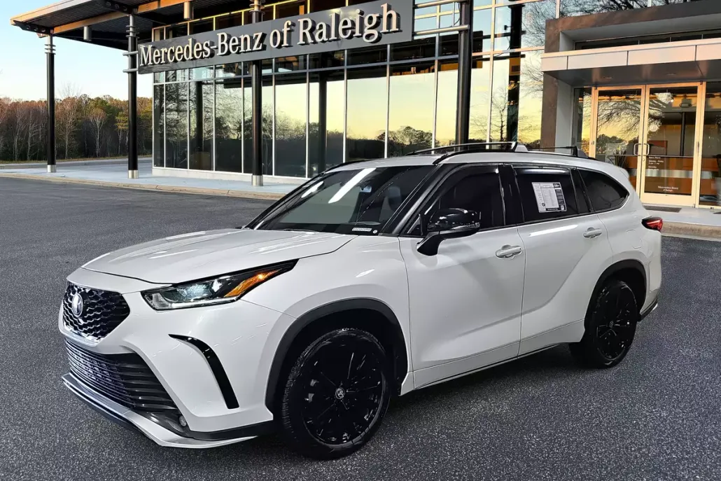 2023 Toyota Highlander XSE photo 1