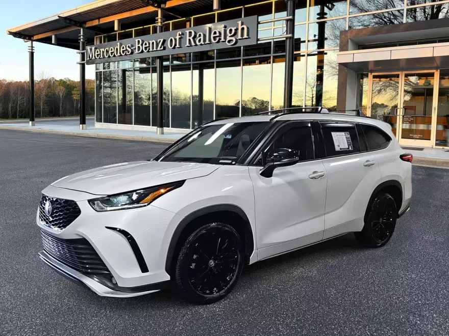 2023 Toyota Highlander XSE photo 1